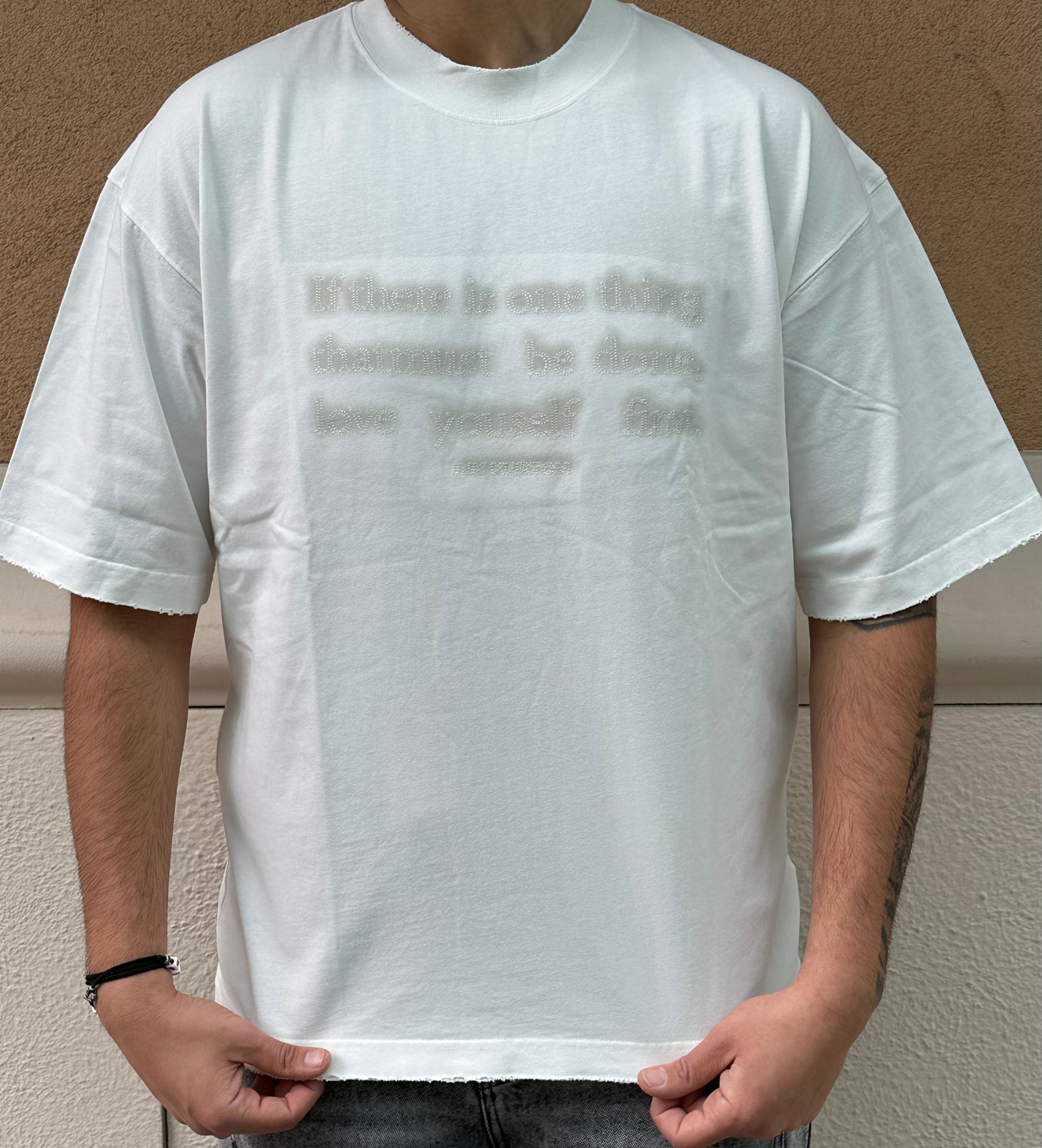 T-shirt write