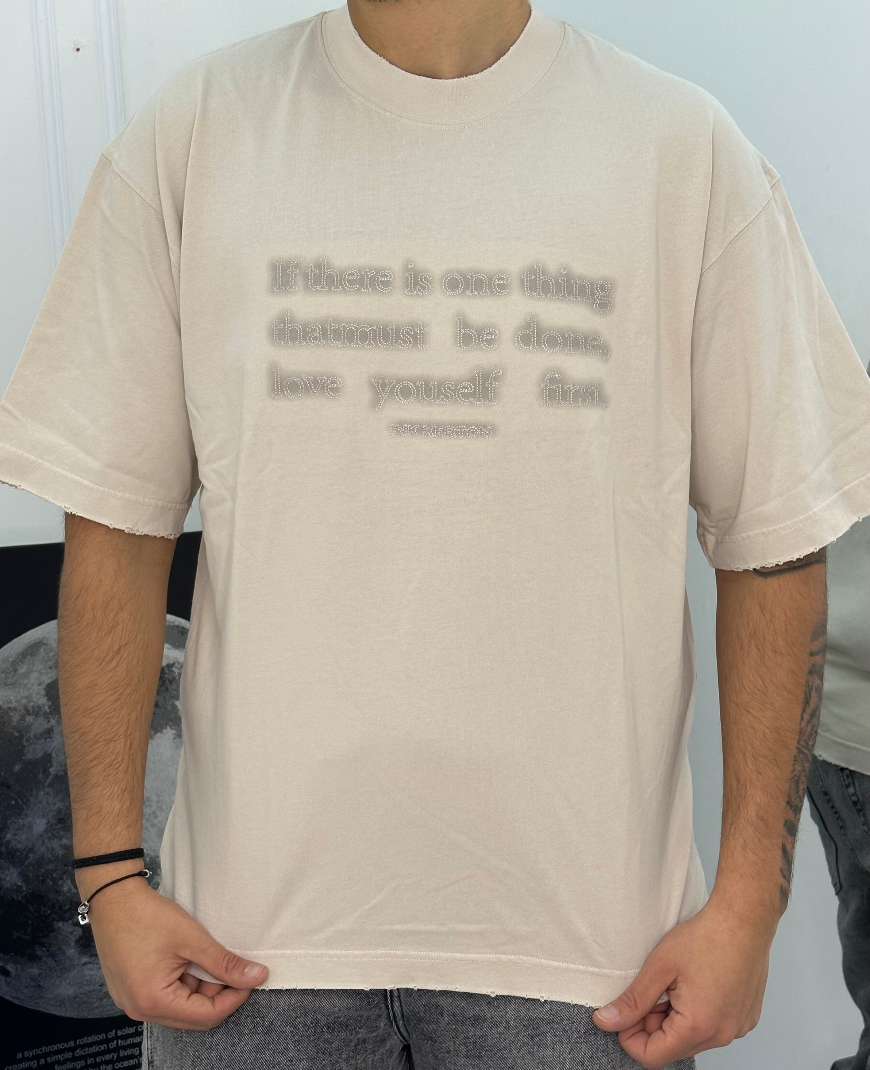 T-shirt write