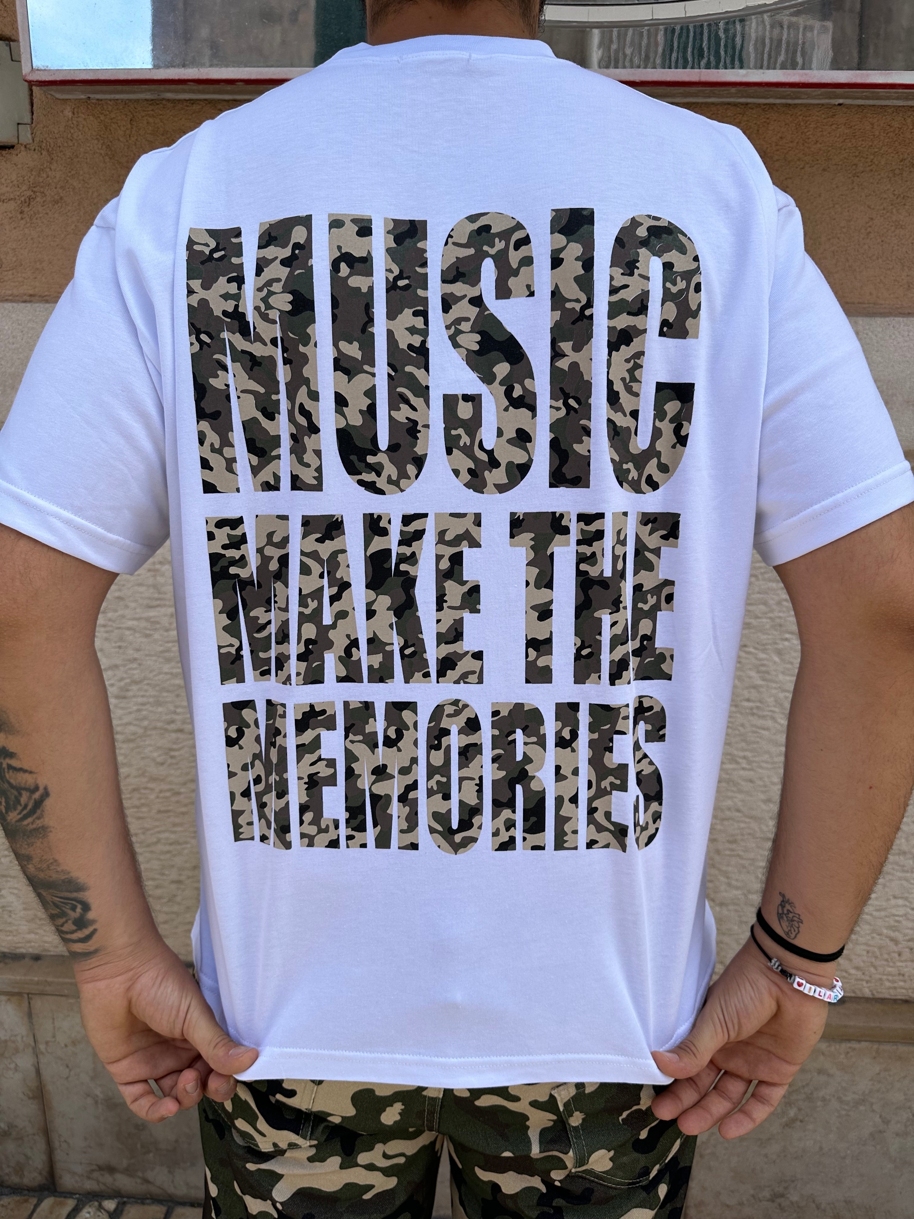 T-shirt mimetica