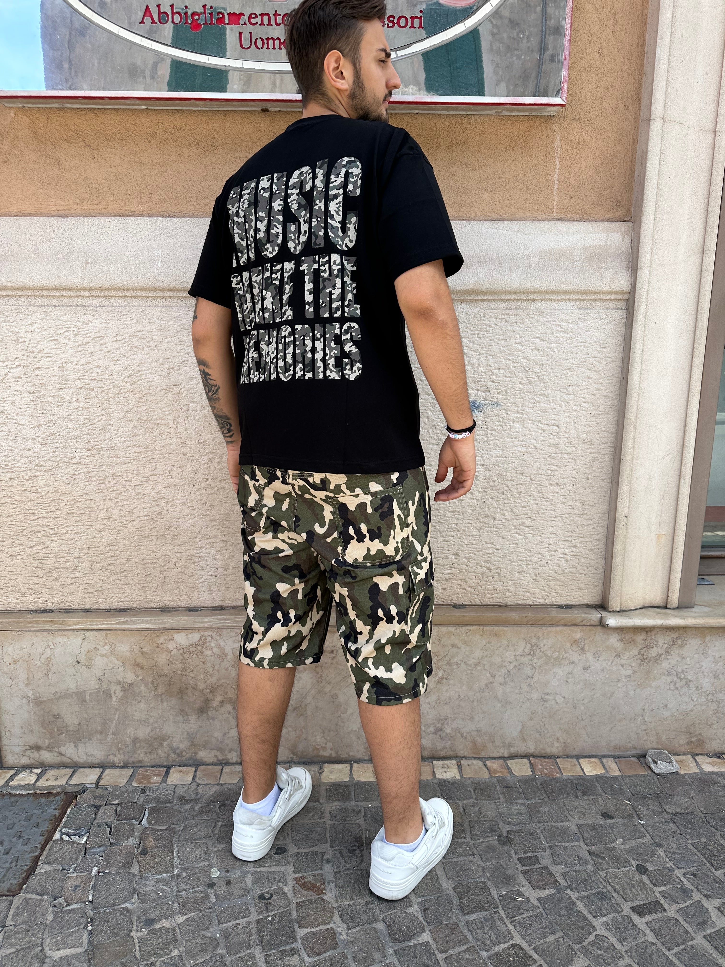 T-shirt mimetica